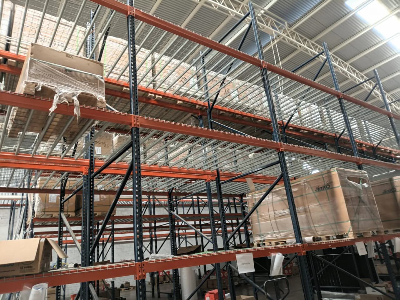 Racks estanterías industrial usado para venta en buen estado